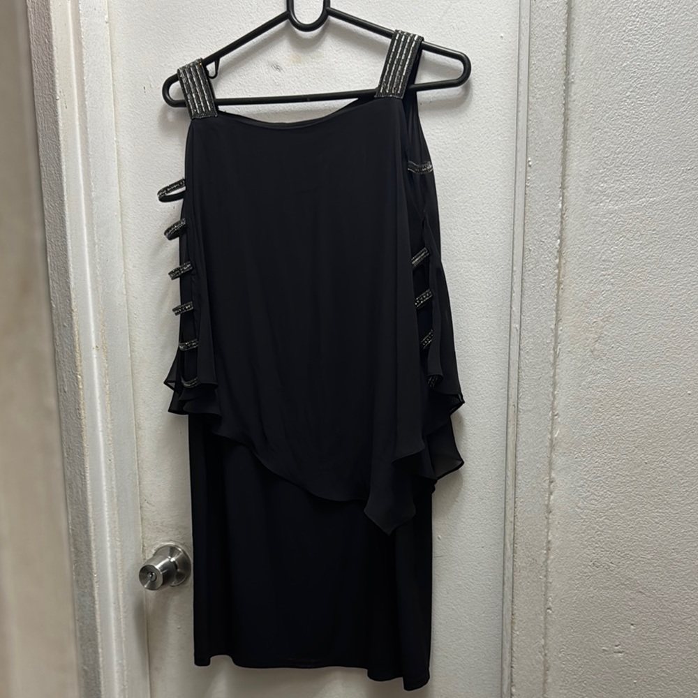 Roz & Ali Black Asymmetrical Ruffled Night Out Dress